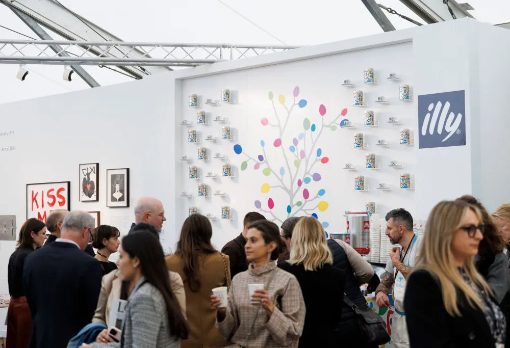 The New Wave in Art Collecting: Women and Gen Z Redefining the Global Market